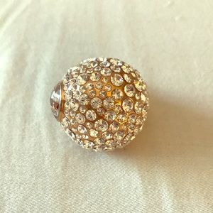 Rose gold henri bendel ring
